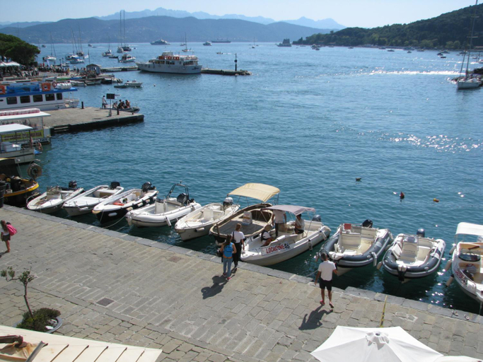 Others 4, La Calata, La Spezia