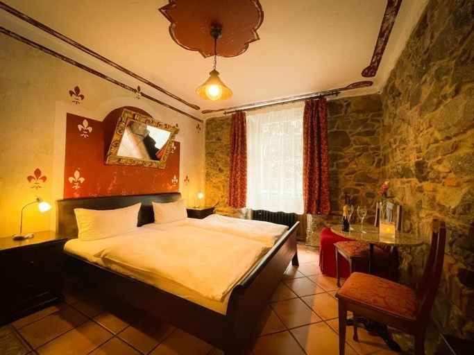 Bedroom 3, Black Forest Hotel, Lörrach