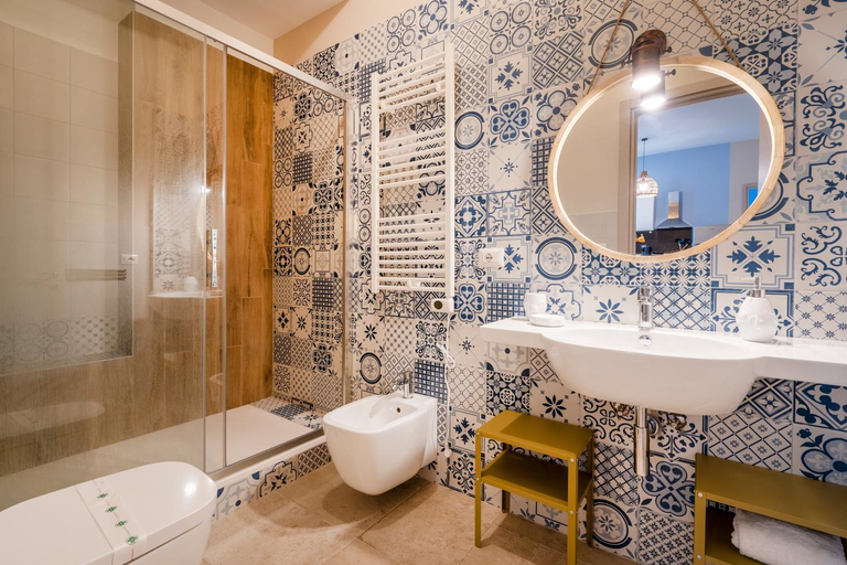 Bathroom 2, Mediterranea Apartment- CENTRAL STATION - FREE WIFI&NETFLIX, Bari