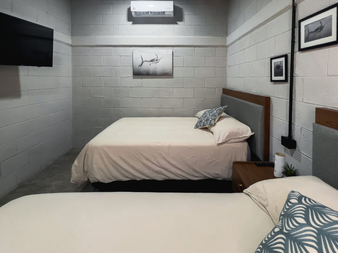Bedroom 2, Sealion Dive Center, Ahome