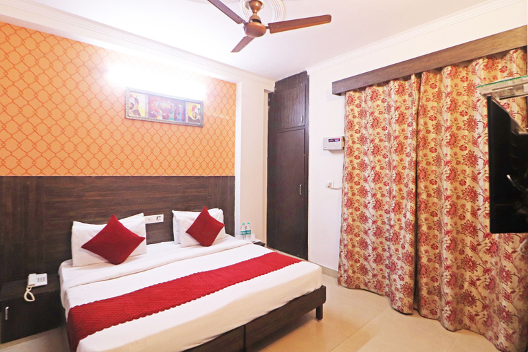 Bedroom 4, Mauryan Express Hotel Dashrathpuri Metro, Delhi