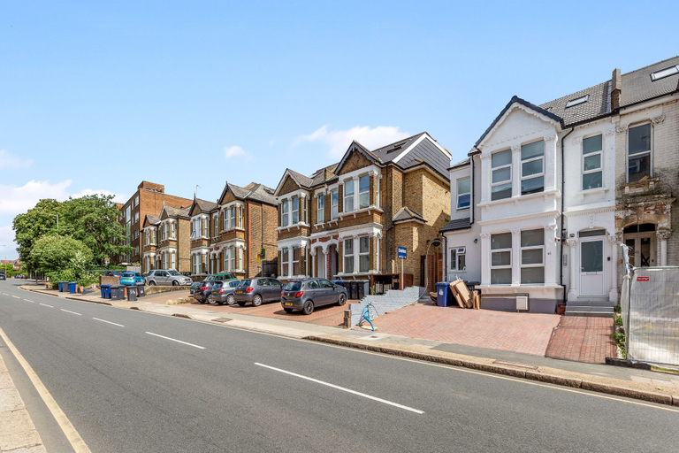 Exterior & Views 2, Sercasa - The Hyde - Hendon Station, London