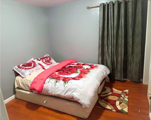 Bedroom 2, Glamour Room A Near EWR Aiport Penn Stat, Newark