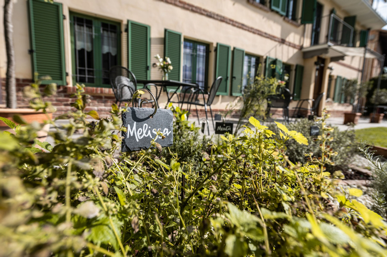 Exterior & Views 2, Lange, Cuneo