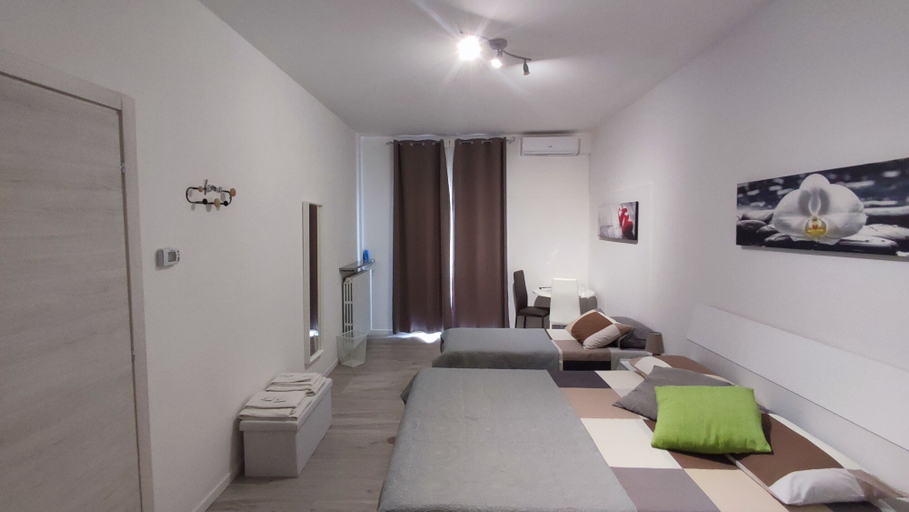 Bedroom 2, Casa Ena, Biella