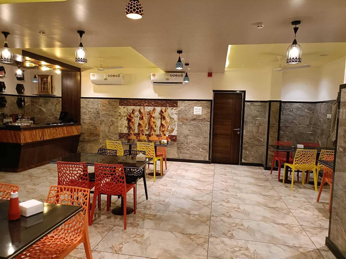 Food & Drinks 5, Hotel Garuda Executive, Latur