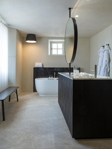 Bathroom 4, Hostellerie de Plaisance, Gironde