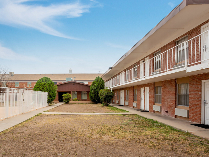 Exterior & Views 3, Baymont by Wyndham Deming, Luna