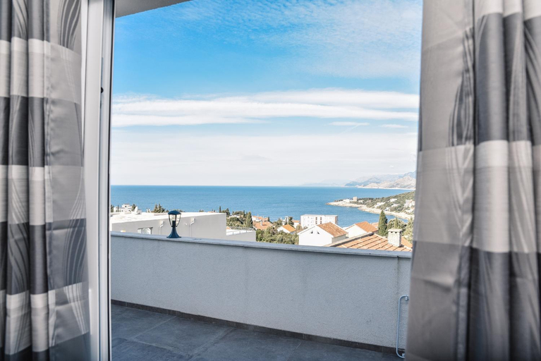 Others 5, Seaview Apartments Bonaca