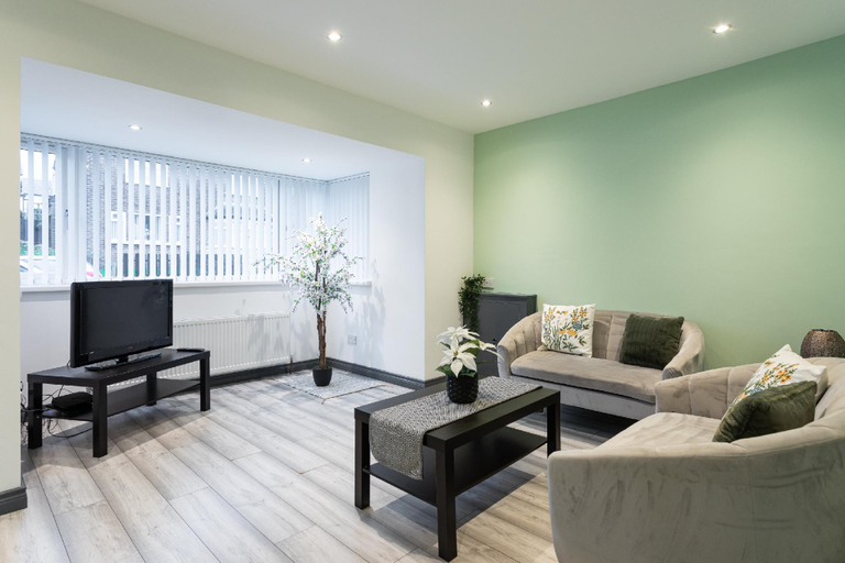 Others 3, Fully Refurbished North Belfast Home 2, Belfast