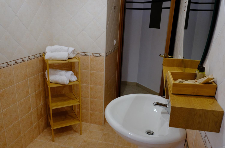 Bathroom 2, MATTEOTTI ROOMS, Matera