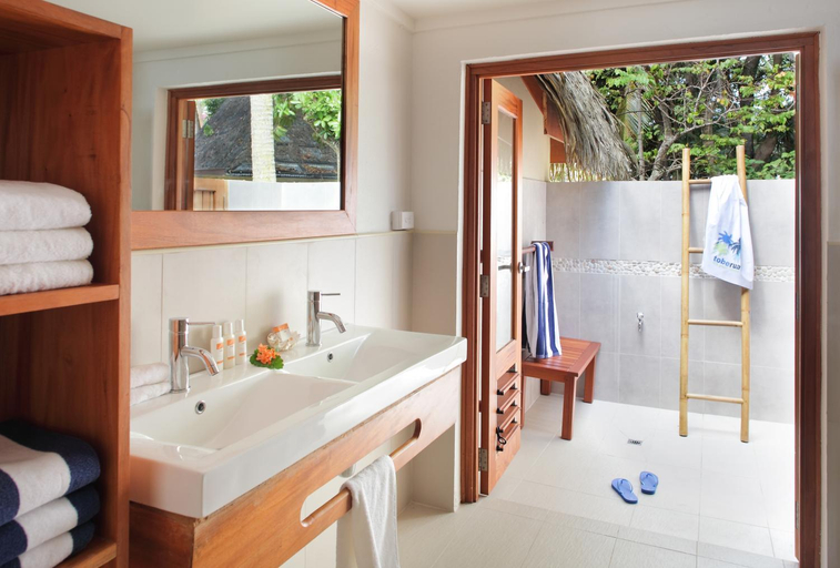 Bathroom 5, Toberua Island Resort, Tailevu