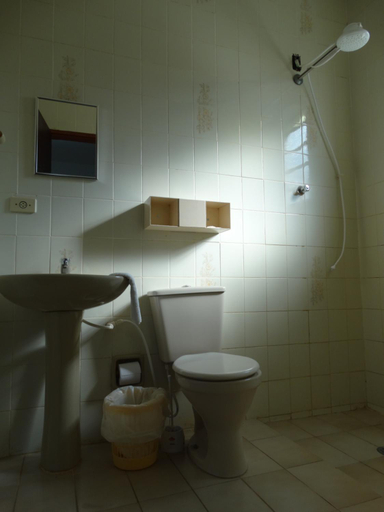 Bathroom 2, Tapiratiba Hotel, Tapiratiba