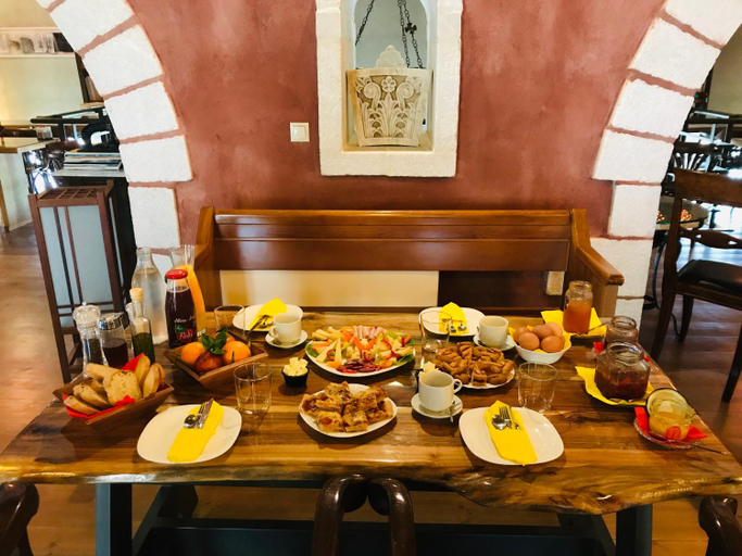 Food & Drinks 3, Great Mantineia, Peloponnese