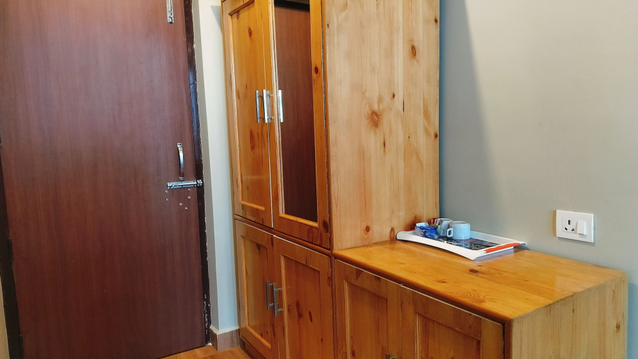 Others 3, Paradiso Guest House, Kangra