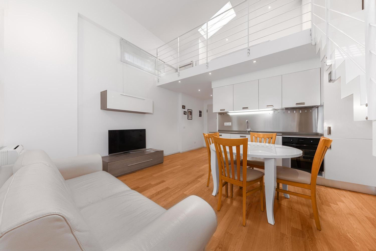 Dining Room 10