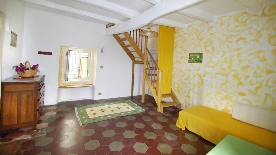 Bedroom 3, EcoBelmonte Albergo Diffuso, Cosenza