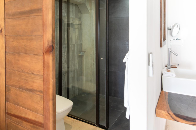 Bathroom 8