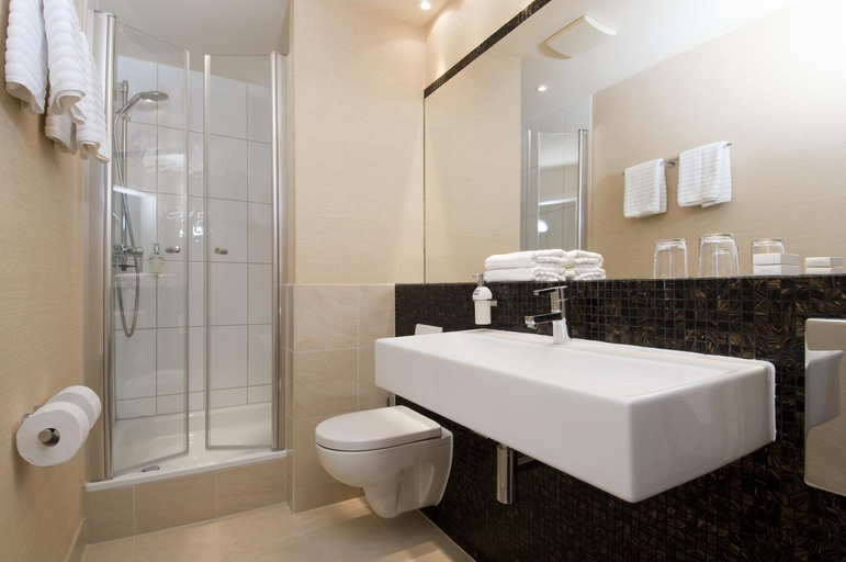 Bathroom 4, Best Western Plus Hotel St. Raphael, Hamburg