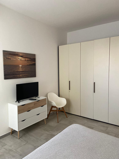 Others 5, casa Nenne appartamento con due camere da letto, Genova