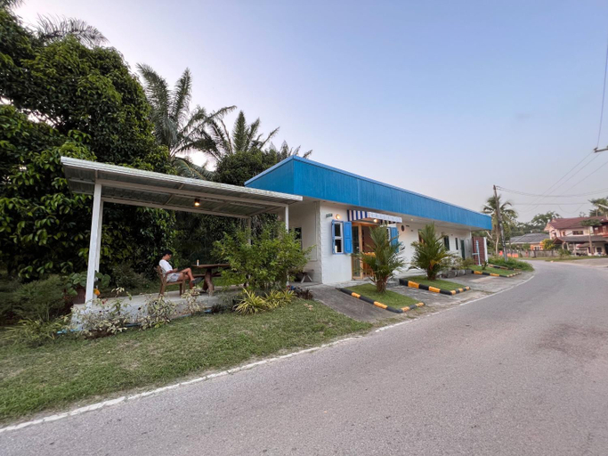 Exterior & Views 1, Naisang Hostel, Muang Chumphon