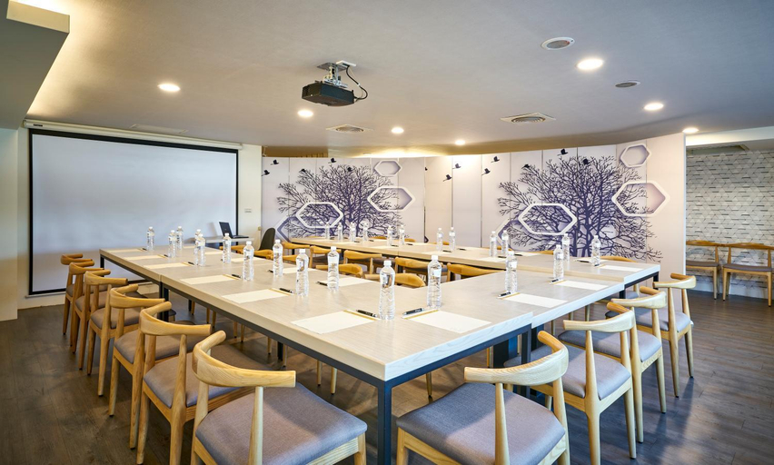 Business Facilities 5, Ho Fong Business Stay, Taichung
