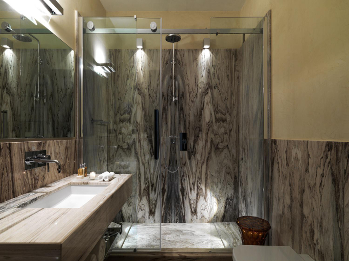 Bathroom 5, Hotel Punta Tragara, Napoli