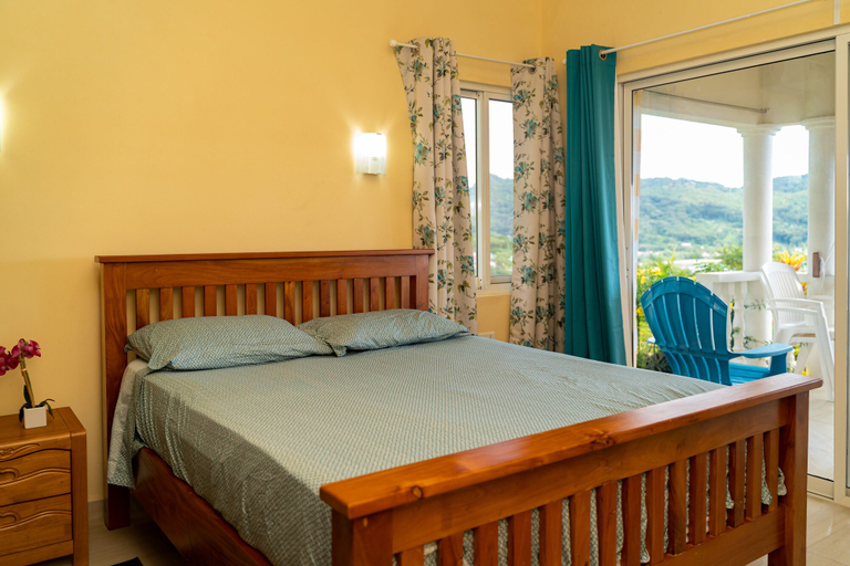 Bedroom 2, Top View retreat