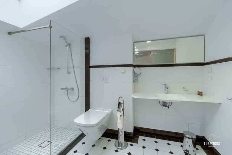 Bathroom 4, Palac Wierzbiczany, Inowrocław