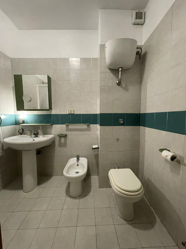 Bathroom 3, Stanza classica Eur Tintoretto, Roma