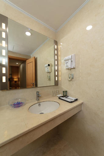 Bathroom 4