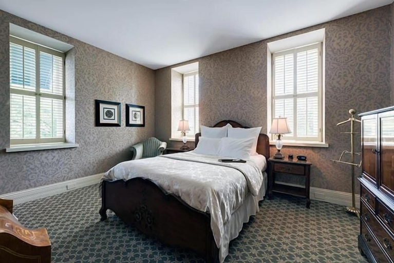 Bedroom 3, Nicollet Island Inn, Hennepin