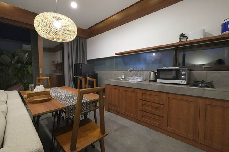 Dining Room 6