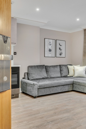 Others 5, Cleveland Residences Farringdon, London