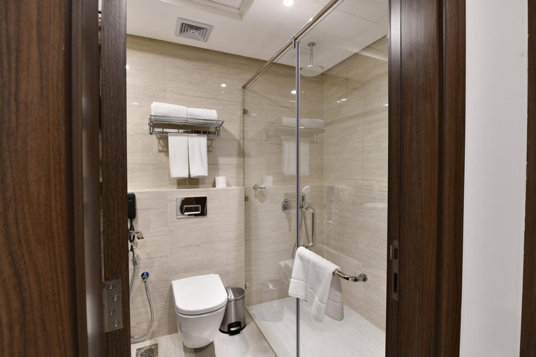 Bathroom 23