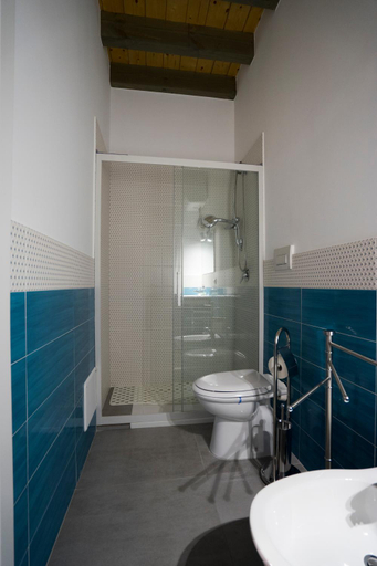 Bathroom 4, La Casa di Raffaele, Matera