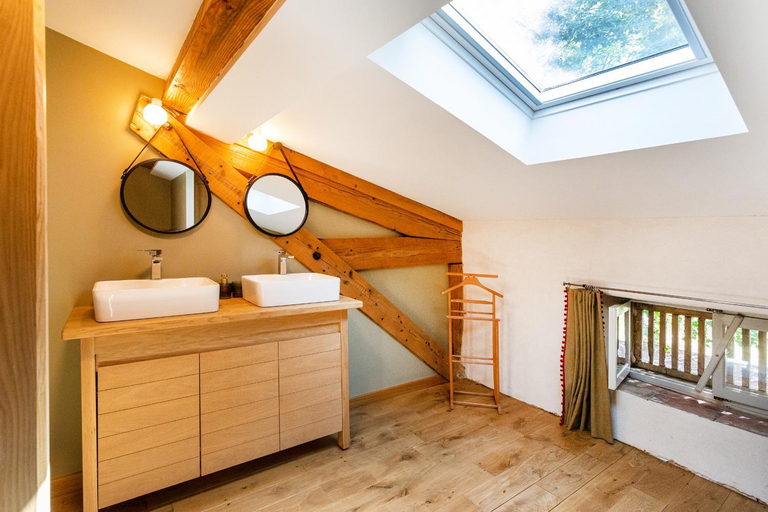 Bathroom 2, L'HORTE, Haute-Garonne
