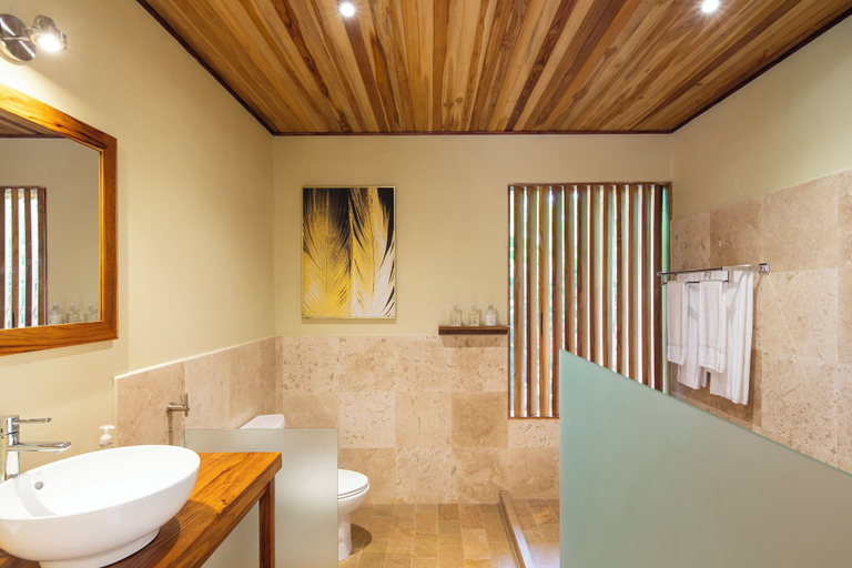 Bathroom 4, El Remanso Rainforest Lodge, Golfito