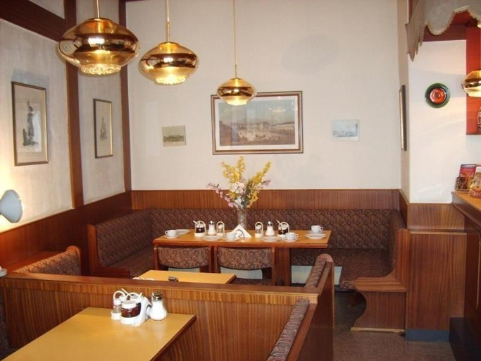 Others 5, Pension Reimer, Wien