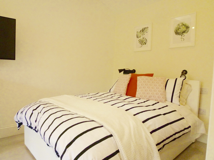 Bedroom 2, Holland House, Wirral