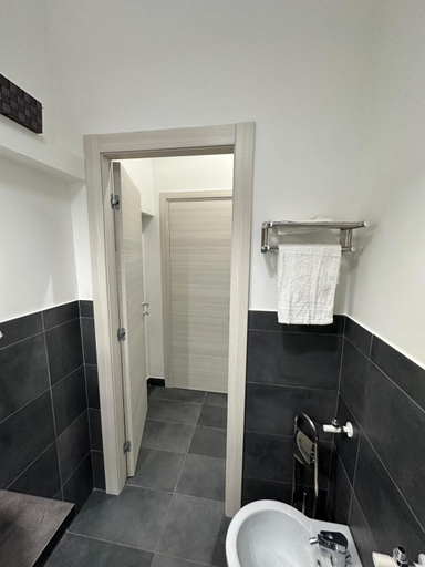 Bathroom 4, B&B Carme, Napoli