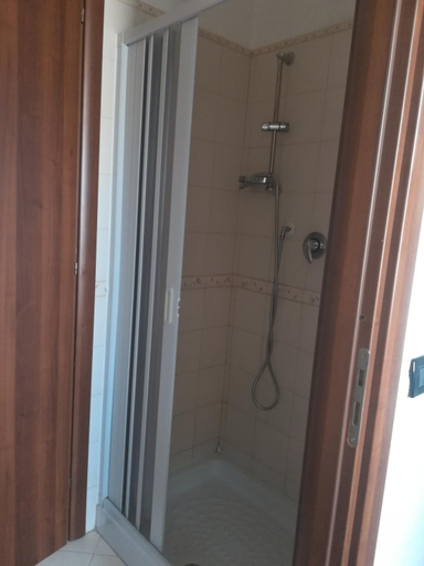 Bathroom 3, Appartamenti Scilla Paese Albergo, Reggio Di Calabria