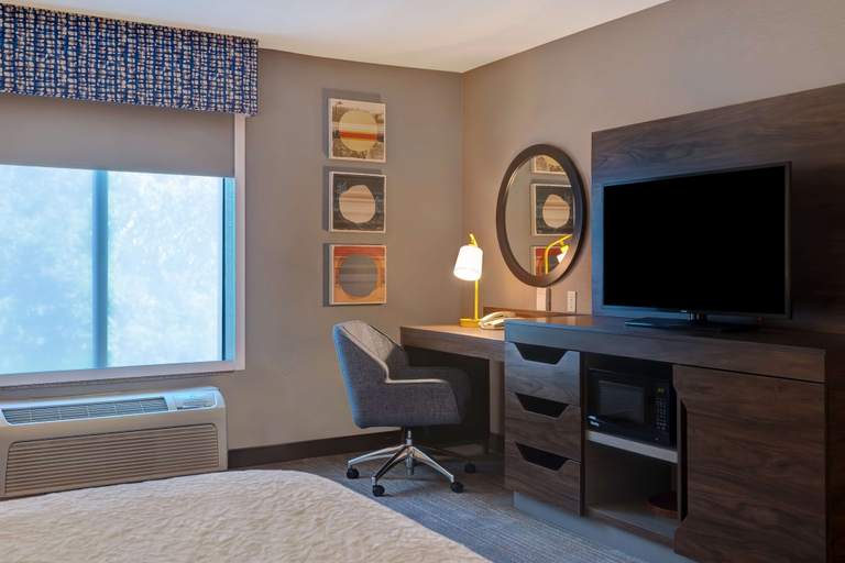 Bedroom 3, Hampton Inn & Suites Rohnert Park - Sonoma County, Sonoma