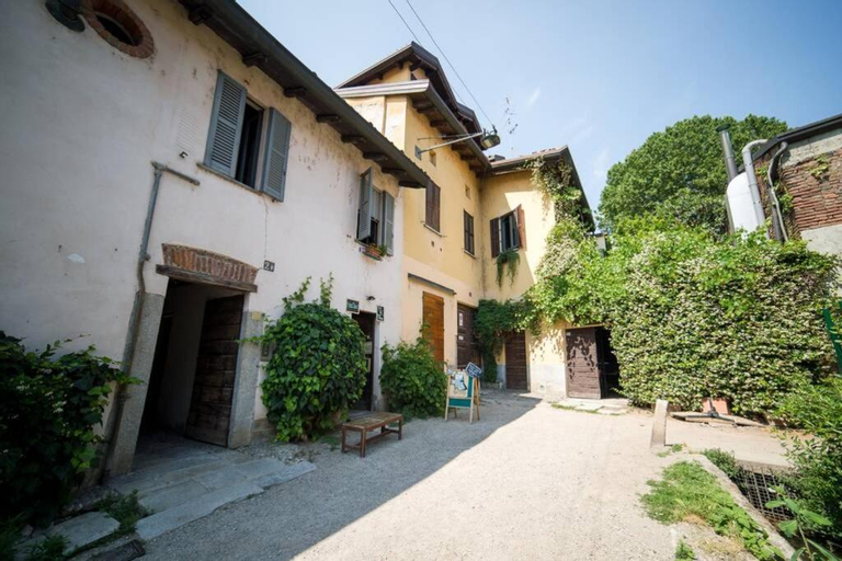 HbHall - Navigli 2 Apartment, Milano