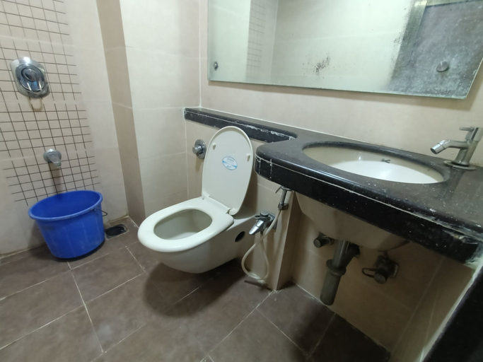 Bathroom 3, Hotel Delight Inn Andheri West, Mumbai Suburban