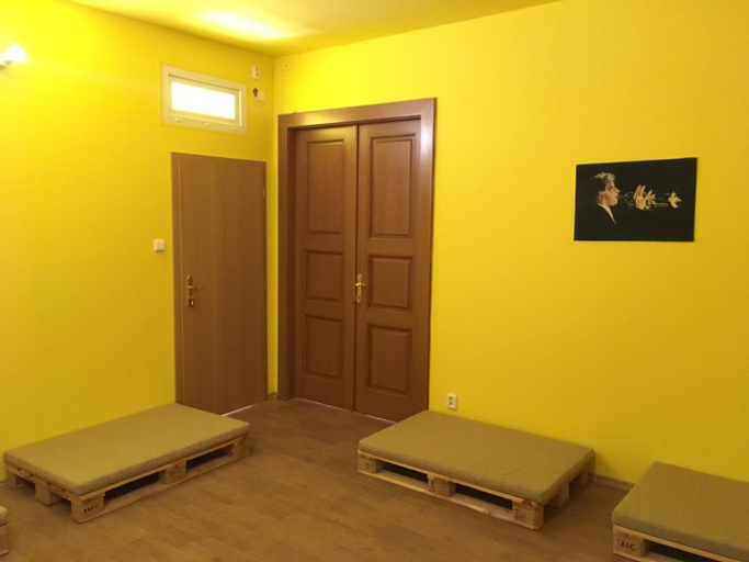 Others 3, CB ROOMS/BED&SOUP, České Budějovice