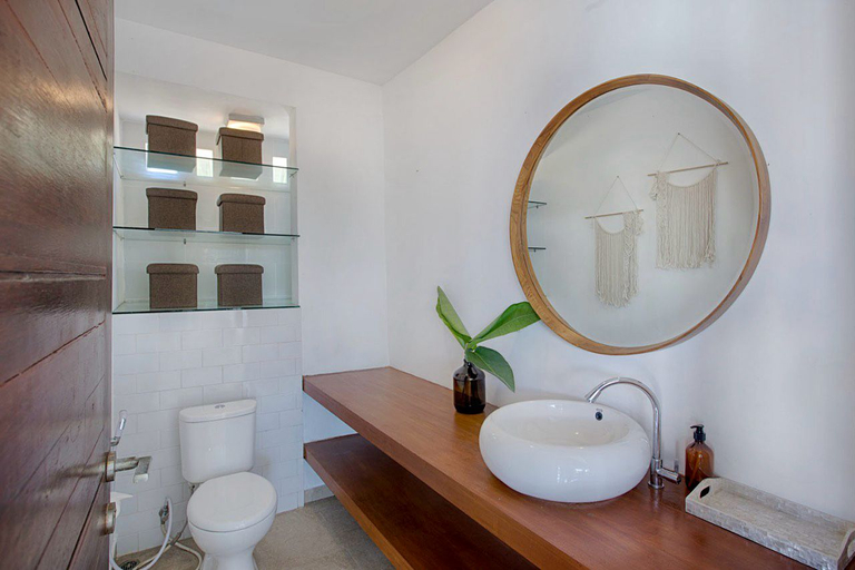 Bathroom 5, Villa Kalih, Badung