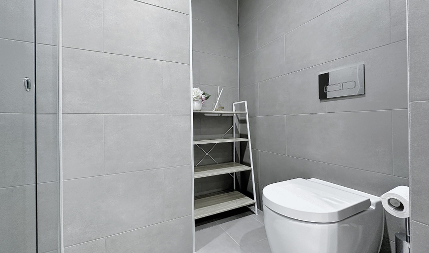 Bathroom 2, Australia 108 - Cloudrise, Melbourne