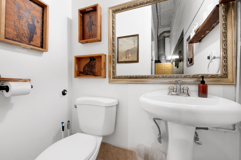 Bathroom 3, St. Vincent Lofts, Los Angeles
