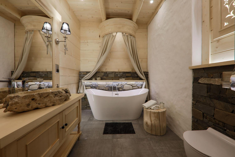 Bathroom 4, Osada Maruszyna, Nowy Targ